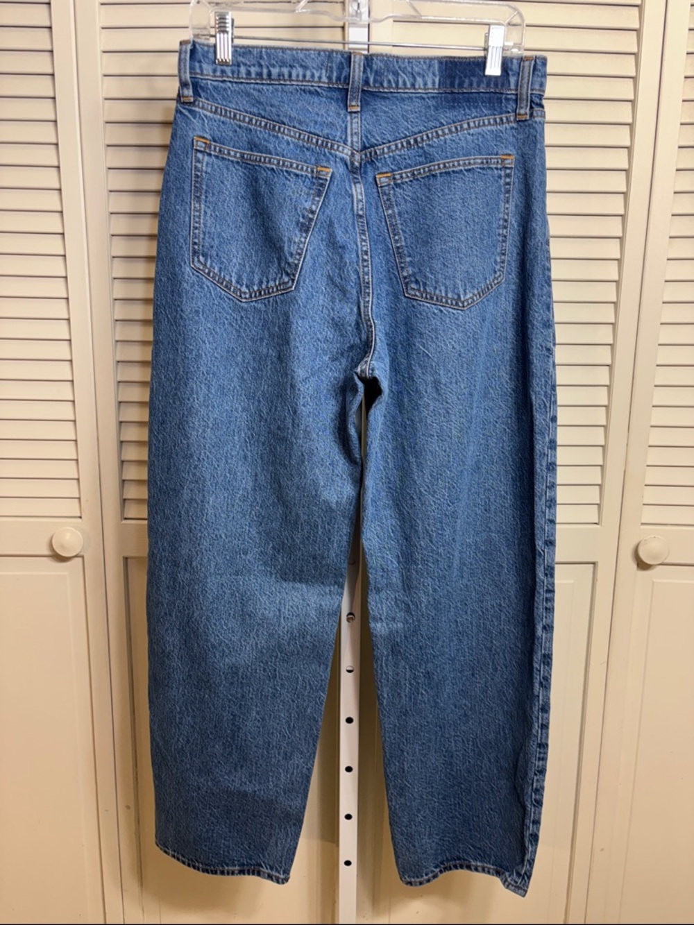 NWT Abercrombie & Fitch High Rise Taper Jeans Blue Medium Wash Size 8 Short - Picture 9 of 13